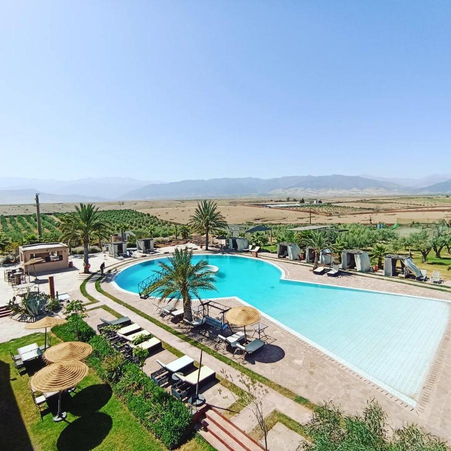 Les Jardins D Amizmiz 6 Piscines Bed & Breakfast Wawizelte Bagian luar foto