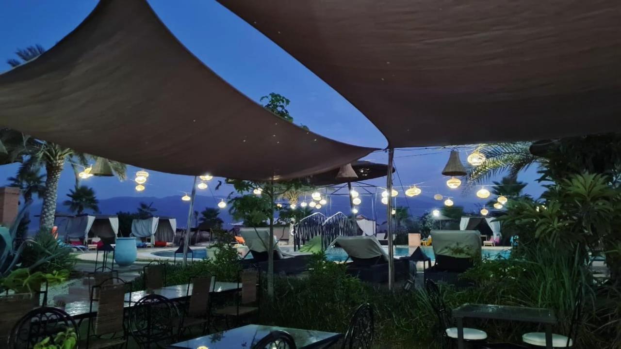 Les Jardins D Amizmiz 6 Piscines Bed & Breakfast Wawizelte Bagian luar foto