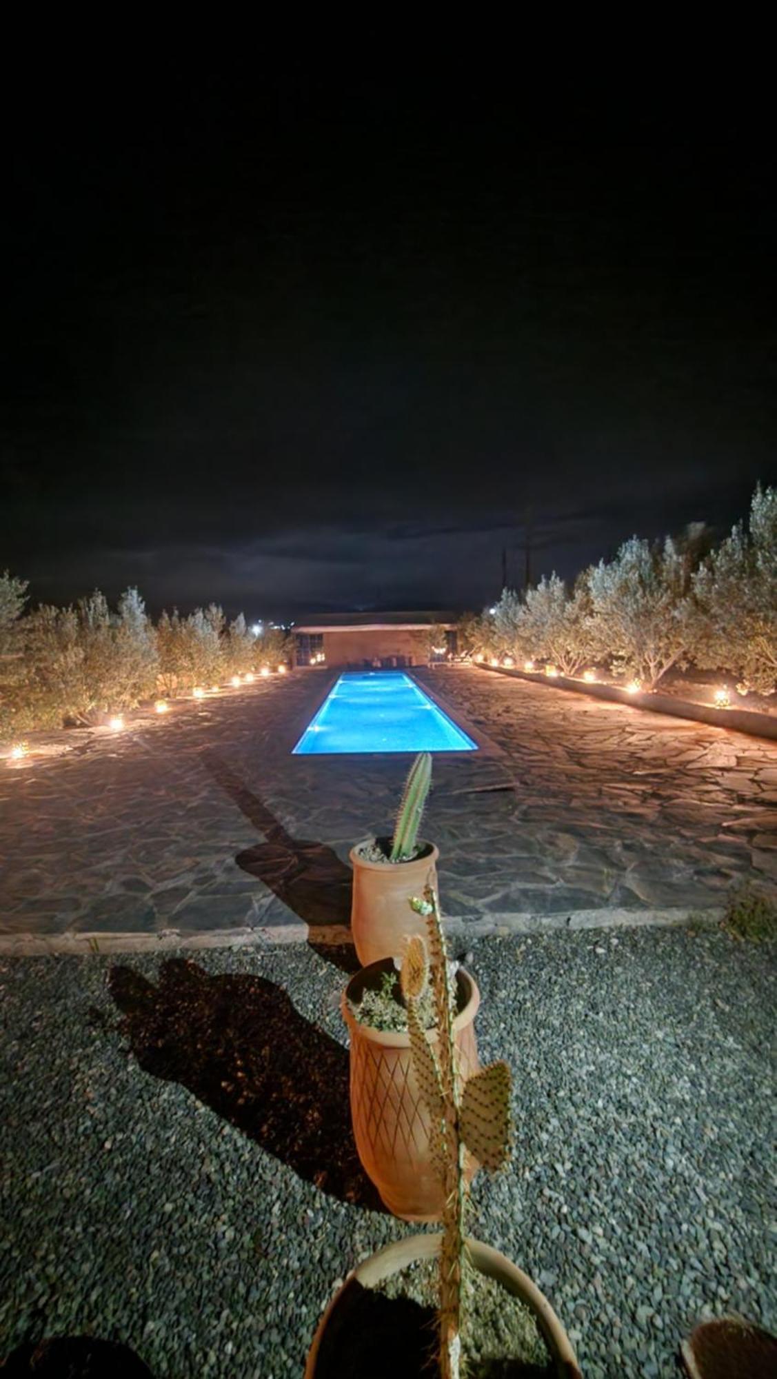 Les Jardins D Amizmiz 6 Piscines Bed & Breakfast Wawizelte Bagian luar foto