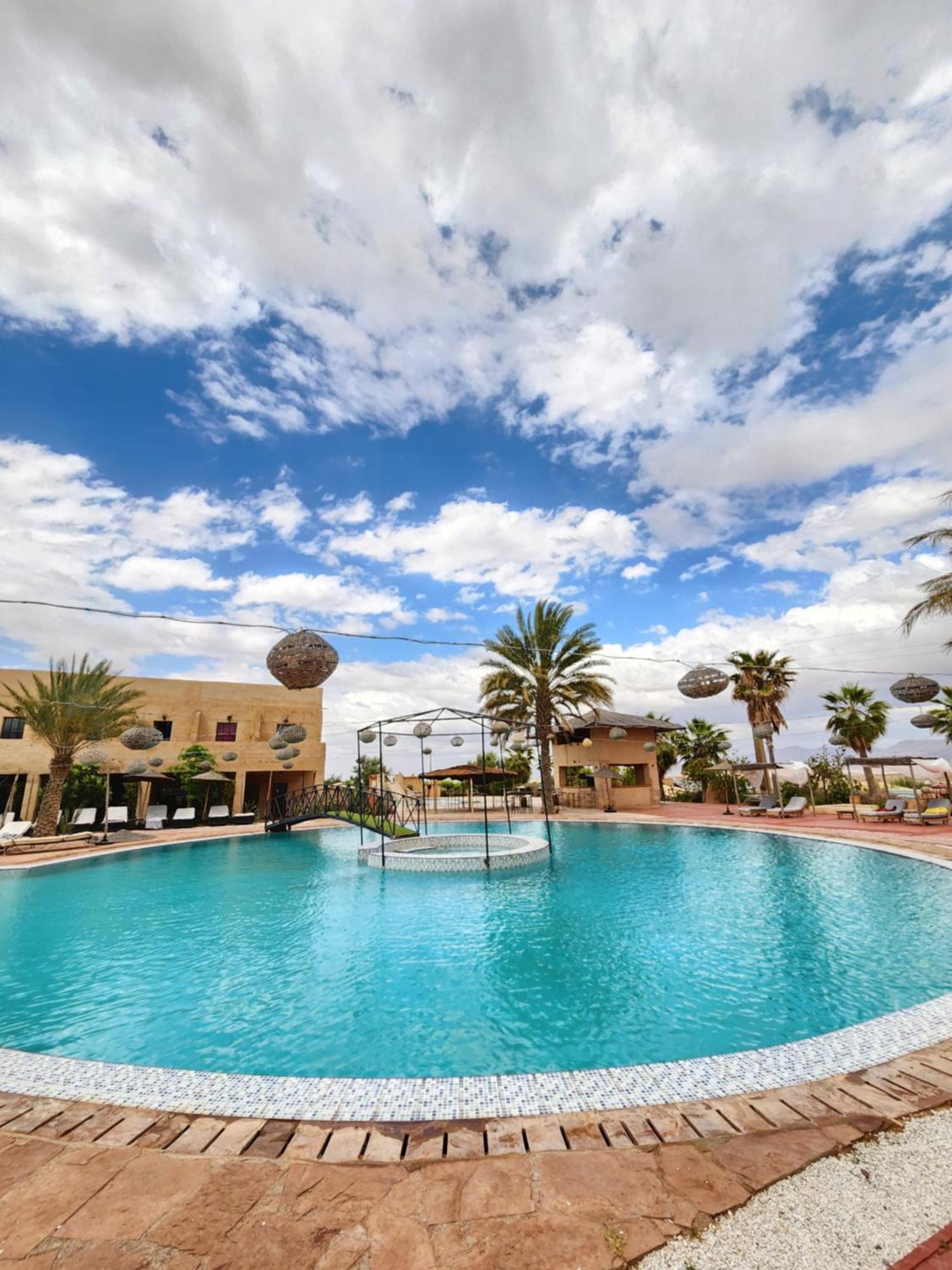 Les Jardins D Amizmiz 6 Piscines Bed & Breakfast Wawizelte Bagian luar foto